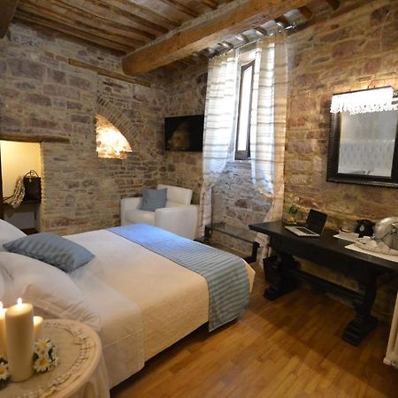 アッシジ カサ ブリジ アシッジ Bed & Breakfast エクステリア 写真