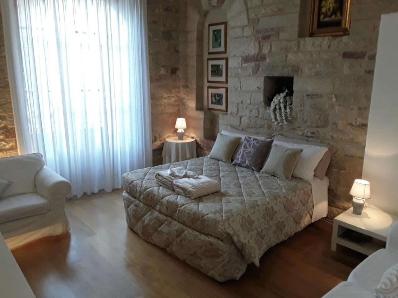アッシジ カサ ブリジ アシッジ Bed & Breakfast エクステリア 写真