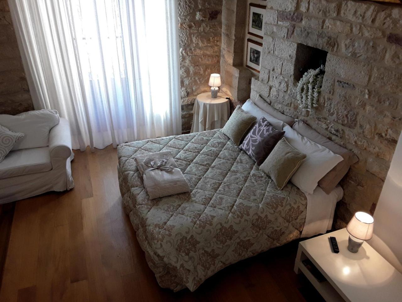 アッシジ カサ ブリジ アシッジ Bed & Breakfast エクステリア 写真